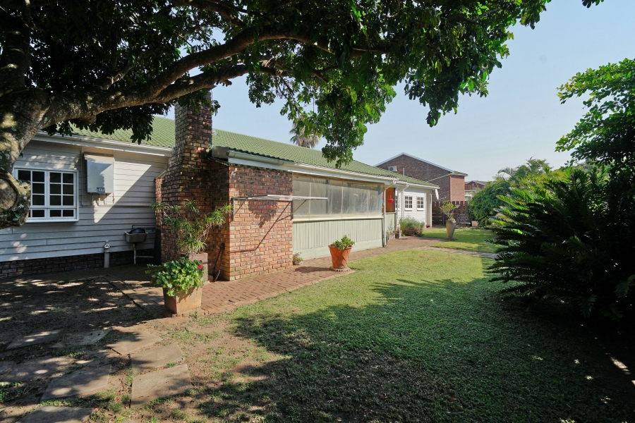 4 Bedroom Property for Sale in Cove Rock Eastern Cape